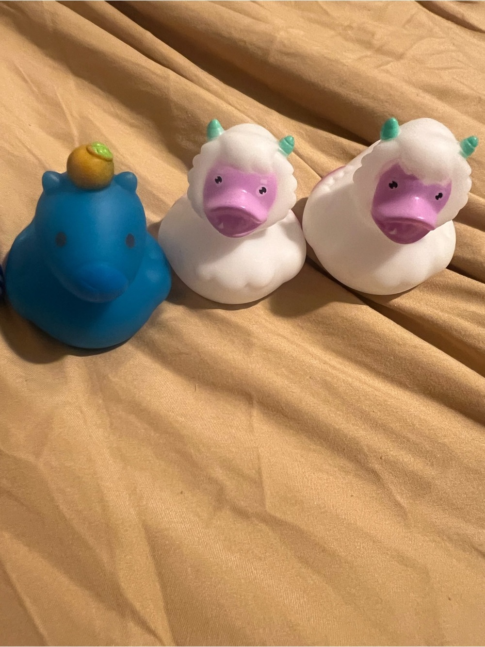 Multi colored ducks Toy Set - Kids Toys